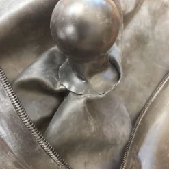 Latex Masker Met Ritssluiting En Oppompbare Mondknevel 11 Latex Masker Met Ritssluiting En Oppompbare Mondknevel -Rimba Seksshop gag small