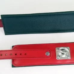 Gepolsterde Rood Lederen Polsboeien Met Stevige Roterende O-ring By Saxos -Rimba Seksshop os 0100 2r p padded red leather wristcuff with strong rotating ring 19212