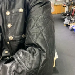 Volledig Lederen Gevoerde Dwangbuis Van NL Leather 14 Volledig Lederen Gevoerde Dwangbuis Van NL Leather -Rimba Seksshop straightjacket arm nlleather